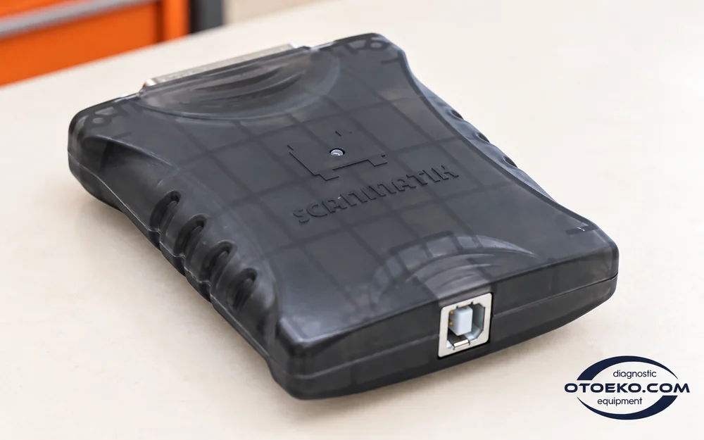 لقطة مقرّبة لمقبس USB-B في Scanmatik SM3
